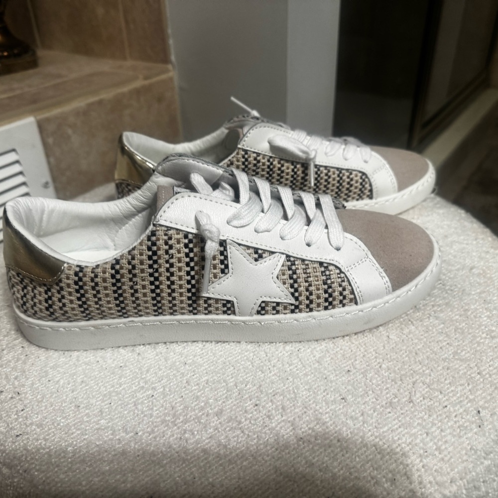 Vintage Havana Women's Sneakers - White, Black, Gold